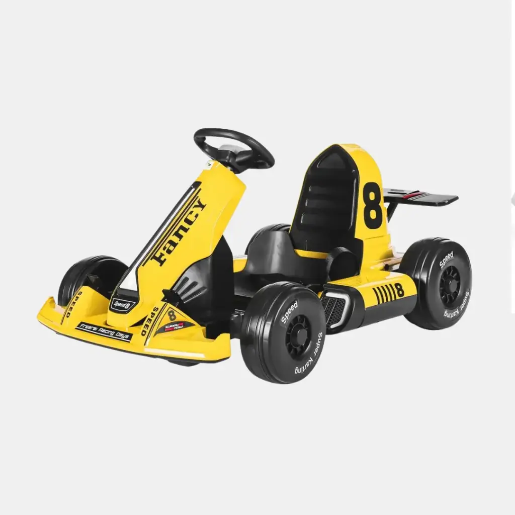 Carro eléctrico de carrera amarillo