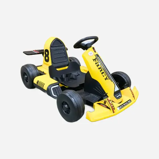 Carro eléctrico de carrera amarillo