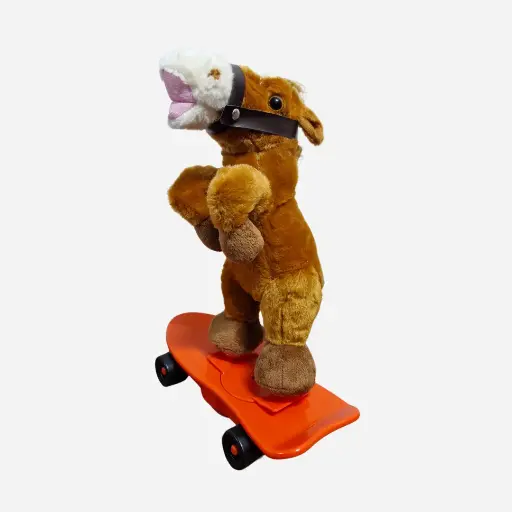 Monopatin con peluche de caballo