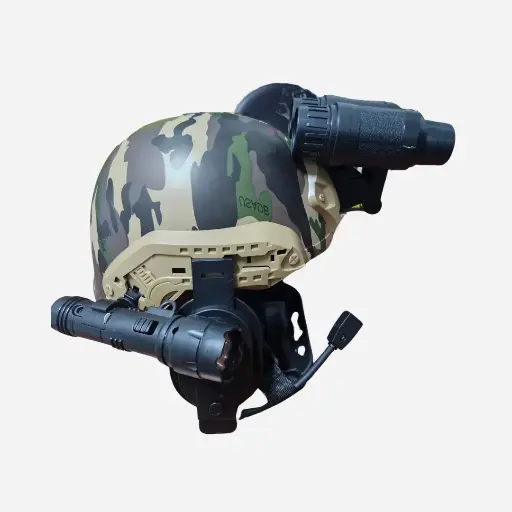 Casco de combate camuflado